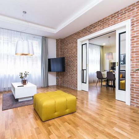 Unique Old Town Apartments At Palace Dlouha Прага Екстер'єр фото