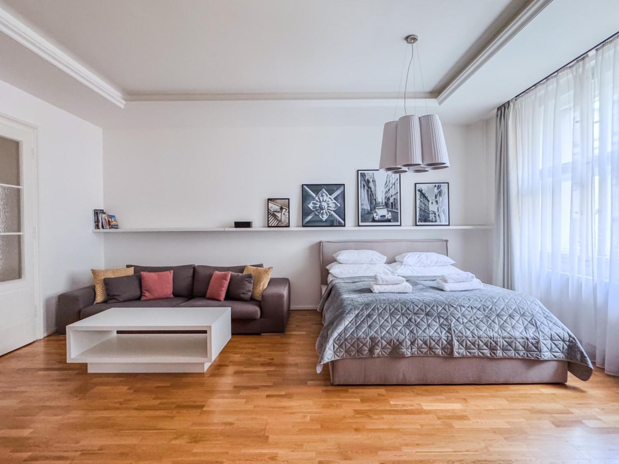 Unique Old Town Apartments At Palace Dlouha Прага Екстер'єр фото
